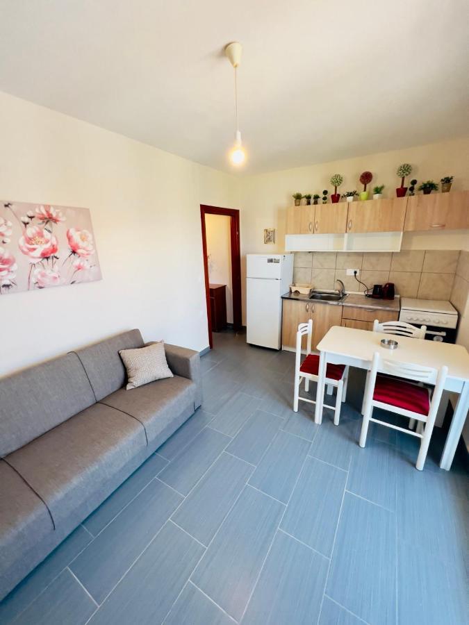 Geka'S Apartment Skala Rachoni  エクステリア 写真
