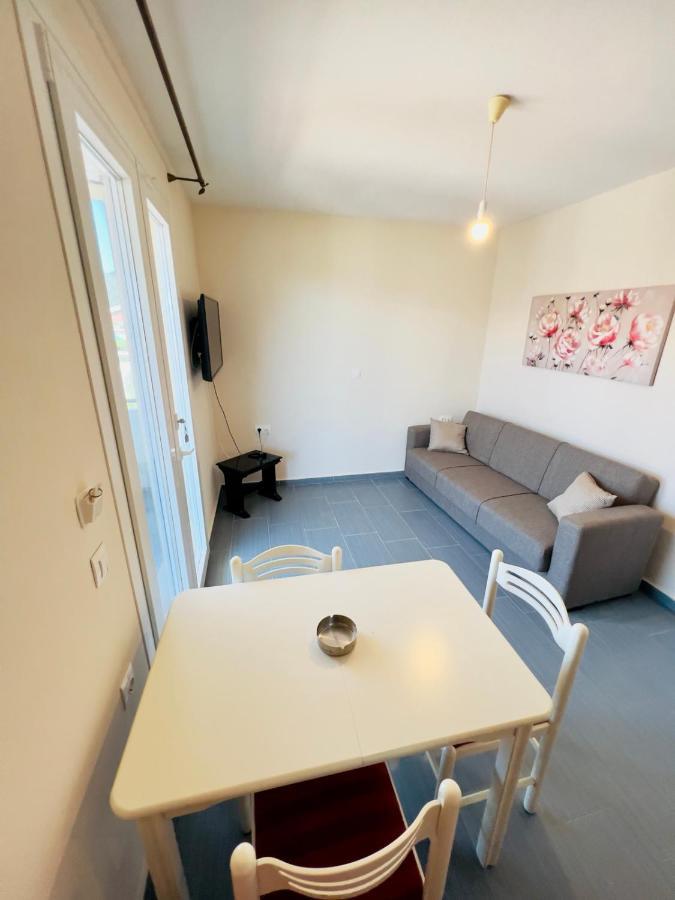 Geka'S Apartment Skala Rachoni  エクステリア 写真