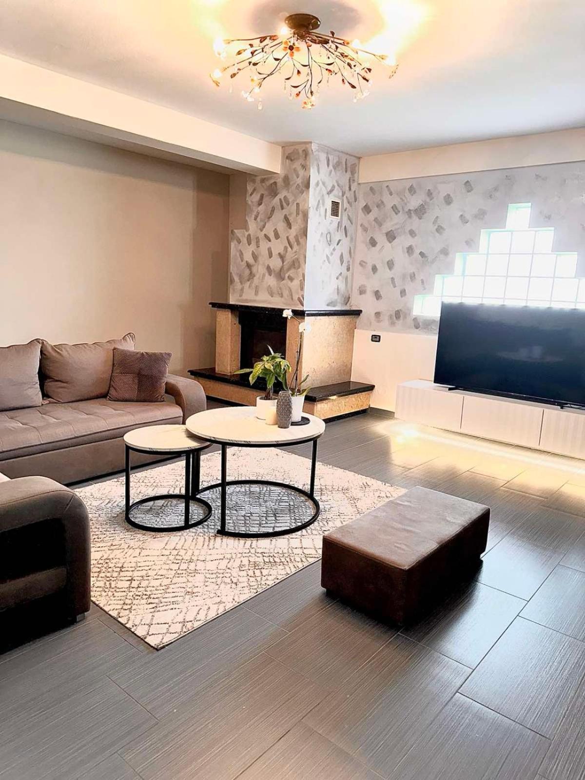 Geka'S Apartment Skala Rachoni  エクステリア 写真